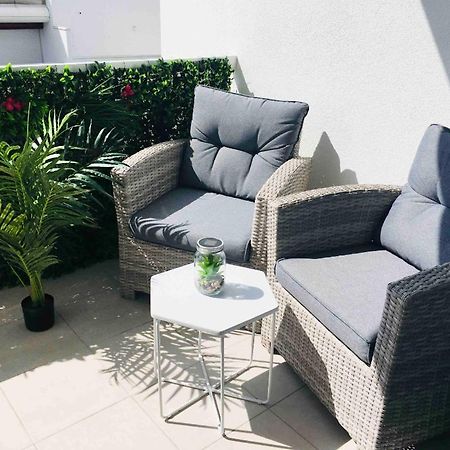 Studio Cosy Et Moderne Au Couchant Situe 150M De La Plage -Avec Parking Gratuit Prive - 25M2 - Climatise - Balcon - Wifi Gratuit La Grande Motte Exterior foto